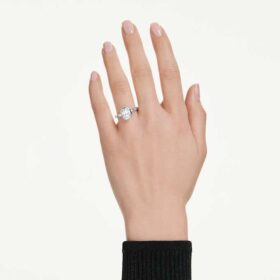 Anillo con engaste octogonal, diamantes cultivados en laboratorio, 2,0 quilates en total, forma octogonal, oro blanco de 14 quilates Anillo con engaste octogonal, diamantes cultivados en laboratorio, 2,0 quilates en total, forma octogonal, oro blanco de 14 quilates