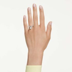Anillo con motivo Idyllia, cortes variados, corazón, rosa, acabado en metales mixtos Anillo con motivo Idyllia, cortes variados, corazón, rosa, acabado en metales mixtos