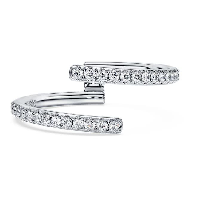 Anillo de banda abierta «Eternity» con diamantes cultivados en laboratorio, 0,2 quilates en total, forma redonda, oro blanco de 14 quilates Anillo de banda abierta «Eternity» con diamantes cultivados en laboratorio, 0,2 quilates en total, forma redonda, oro blanco de 14 quilates