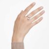 Anillo de cóctel Matrix con perla de cristal, corte redondo, blanco, chapado en rodio Anillo de cóctel Matrix con perla de cristal, corte redondo, blanco, chapado en rodio