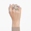 Anillo Idyllia con cortes variados, pavé, flor, multicolor, chapado en tono dorado Anillo Idyllia con cortes variados, pavé, flor, multicolor, chapado en tono dorado