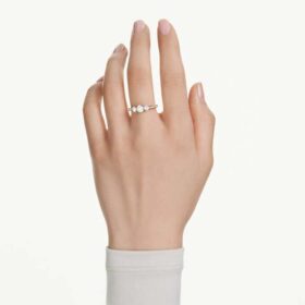 Anillo Stilla Attract de corte redondo, blanco, chapado en tono dorado