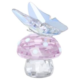 Ariana Grande x Swarovski: seta y mariposa