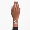 Brazalete de Ariana Grande x Swarovski con perlas de cristal, corte baguette, blanco, chapado en rodio
