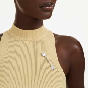 Broche Idyllia con cortes mixtos, forma de flecha, blanco, chapado en rodio