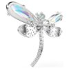 Broche y accesorio para el pelo de Ariana Grande x Swarovski: perla de cristal, cortes variados, libélula, blanco, chapado en rodio Broche y accesorio para el pelo de Ariana Grande x Swarovski: perla de cristal, cortes variados, libélula, blanco, chapado en rodio