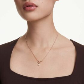 Colgante Constella con perla de cristal, corte redondo, blanco, chapado en tono oro rosa