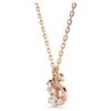 Colgante de cisne con cortes variados, cisne, blanco, chapado en tono oro rosa Colgante de cisne con cortes variados, cisne, blanco, chapado en tono oro rosa