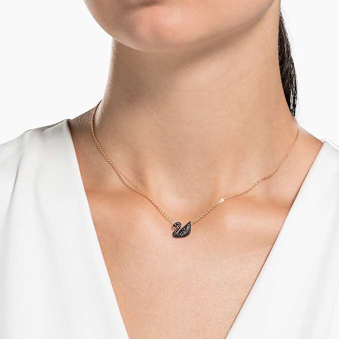 Colgante de cisne, pequeño, negro, chapado en tono oro rosa Colgante de cisne, pequeño, negro, chapado en tono oro rosa