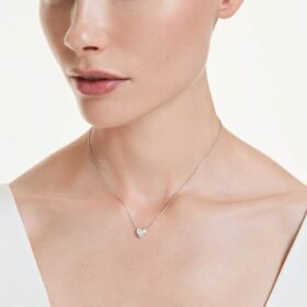 Colgante Eternity con diamantes cultivados en laboratorio de 0,5 quilates en total, forma de corazón, plata de ley