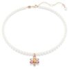Colgante Idyllia con perla de cristal, cortes variados, flor, multicolor, chapado en tono oro rosa Colgante Idyllia con perla de cristal, cortes variados, flor, multicolor, chapado en tono oro rosa