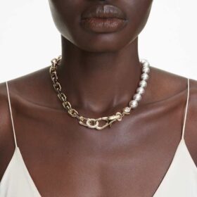 Collar Idyllia con perlas de cristal, blanco, chapado en oro