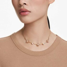 Collar Idyllia con perlas de cristal, cortes variados, motivos florales, multicolor, chapado en tono dorado