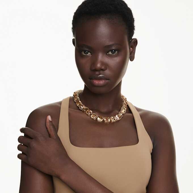 Collar Millenia con corte octogonal, color caramelo, chapado en tono dorado Collar Millenia con corte octogonal, color caramelo, chapado en tono dorado