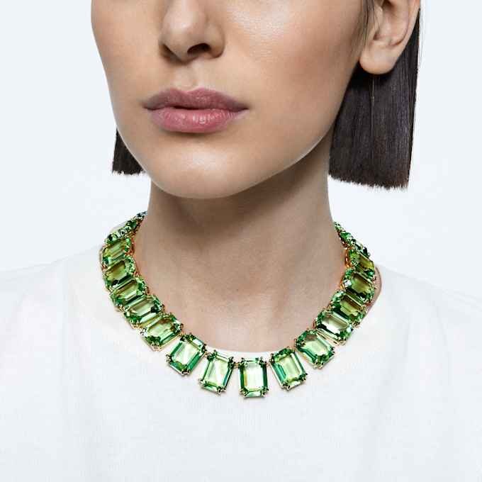 Collar Millenia con cristales extragrandes, talla octogonal, verde, chapado en tono dorado Collar Millenia con cristales extragrandes, talla octogonal, verde, chapado en tono dorado
