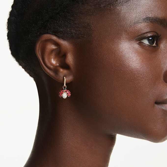 Conjunto de pendientes colgantes Idyllia (3), mariquita, trébol, fresa, multicolor, chapado en tono dorado Conjunto de pendientes colgantes Idyllia (3), mariquita, trébol, fresa, multicolor, chapado en tono dorado