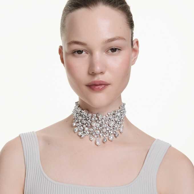 Gargantilla Constella con perlas de cristal, talla redonda, blancas, chapadas en rodio Gargantilla Constella con perlas de cristal, talla redonda, blancas, chapadas en rodio