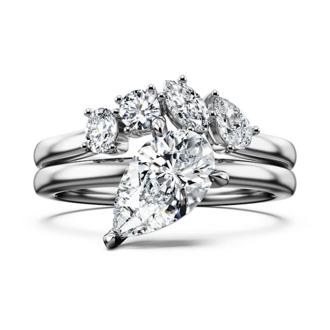 Juego de anillos Galaxy (2), diamantes sintéticos de 1,4 ct en total, forma de pera, oro blanco de 14K Juego de anillos Galaxy (2), diamantes sintéticos de 1,4 ct en total, forma de pera, oro blanco de 14K