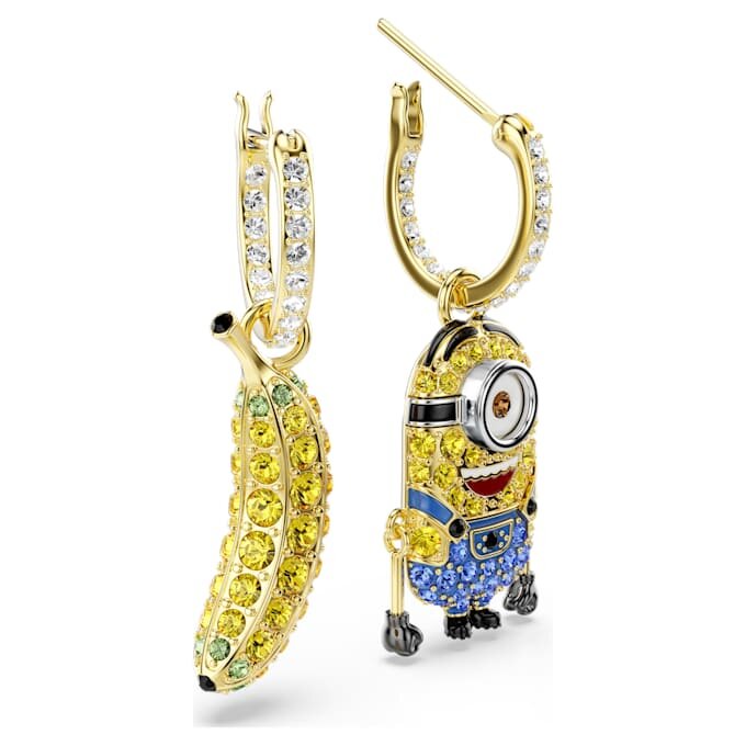 Pendientes colgantes de los Minions Stuart y Banana con pavé, mini, multicolores, chapados en tono dorado Pendientes colgantes de los Minions Stuart y Banana con pavé, mini, multicolores, chapados en tono dorado