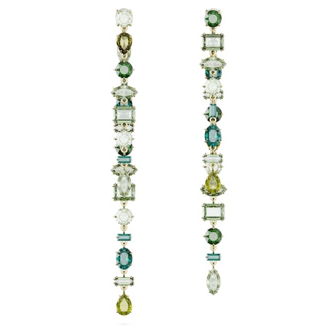 Pendientes colgantes Gema: diseño asimétrico, cortes variados, extralargos, verdes, chapados en tono dorado Pendientes colgantes Gema: diseño asimétrico, cortes variados, extralargos, verdes, chapados en tono dorado