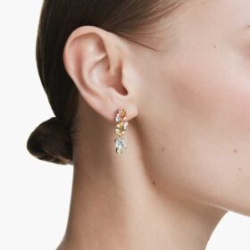 Pendientes colgantes Gema: diseño asimétrico, cortes variados, multicolores, chapados en tono dorado