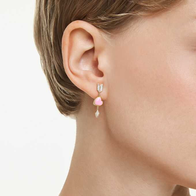 Pendientes colgantes Idyllia con cortes variados, corazón con flecha, blancos, chapados en tono dorado Pendientes colgantes Idyllia con cortes variados, corazón con flecha, blancos, chapados en tono dorado