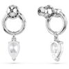 Pendientes colgantes Mesmera con cortes variados, blancos, chapados en rodio Pendientes colgantes Mesmera con cortes variados, blancos, chapados en rodio