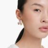 Pendientes de aro Millenia con cortes mixtos, multicolores y chapados en tono dorado Pendientes de aro Millenia con cortes mixtos, multicolores y chapados en tono dorado