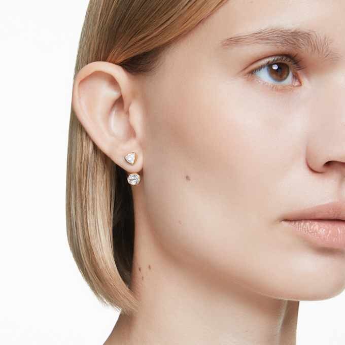 Pendientes «Imber» con diseño asimétrico, cortes mixtos, blancos y chapados en tono dorado Pendientes «Imber» con diseño asimétrico, cortes mixtos, blancos y chapados en tono dorado