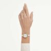 Reloj tipo brazalete Crystalline, fabricación suiza, correa metálica, blanco, acabado en tono oro rosa Reloj tipo brazalete Crystalline, fabricación suiza, correa metálica, blanco, acabado en tono oro rosa