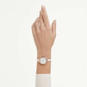 Reloj tipo brazalete Crystalline, fabricación suiza, correa metálica, blanco, acabado en tono oro rosa